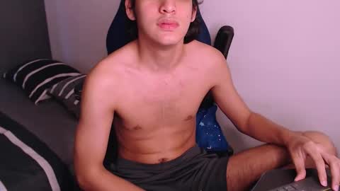 Snapshot of jey_foxx chatting on 24, 10, 2025 jey_foxx online show from 24, 10, 2025