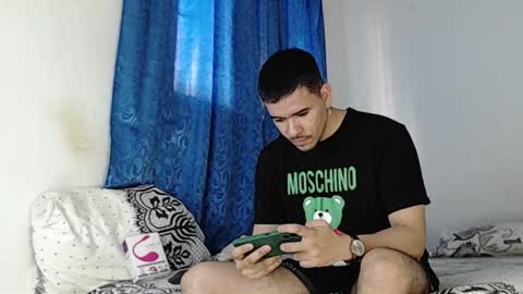 Snapshot of jeycob_happy97 chatting on 27, 12, 2024 Juan David online show from 27, 12, 2024