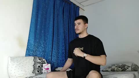 Snapshot of jeycob_happy97 chatting on 22, 1, 2025 Juan David online show from 22, 1, 2025