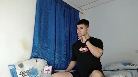 Snapshot of jeycob_happy97 chatting on 26, 1, 2025 Juan David online show from 26, 1, 2025