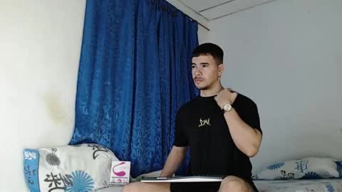 Snapshot of jeycob_happy97 chatting on 29, 1, 2025 Juan David online show from 29, 1, 2025