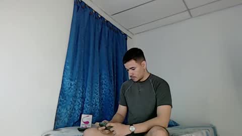 Snapshot of jeycob_happy97 chatting on 18, 2, 2025 Juan David online show from 18, 2, 2025