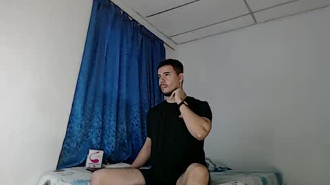 Snapshot of jeycob_happy97 chatting on 23, 2, 2025 Juan David online show from 23, 2, 2025