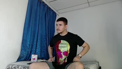 Snapshot of jeycob_happy97 chatting on 8, 3, 2025 Juan David online show from 8, 3, 2025