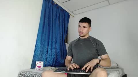 Snapshot of jeycob_happy97 chatting on 19, 9, 2025 Juan David online show from 19, 9, 2025