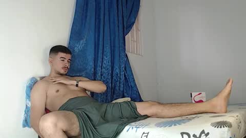 Snapshot of jeycob_happy97 chatting on 10, 10, 2025 Juan David online show from 10, 10, 2025