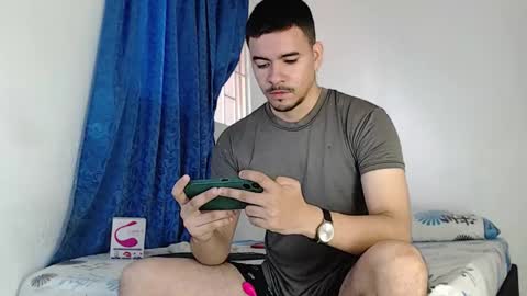 Snapshot of jeycob_happy97 chatting on 28, 10, 2025 Juan David online show from 28, 10, 2025