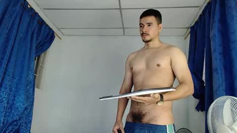 Snapshot of jeycob_happy97 chatting on 10, 11, 2025 Juan David online show from 10, 11, 2025