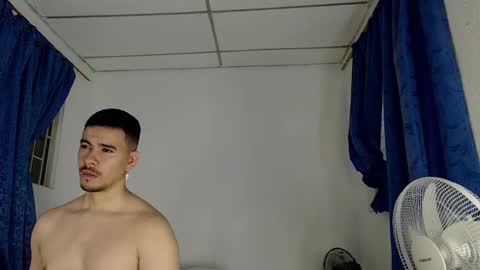 Snapshot of jeycob_happy97 chatting on 14, 11, 2025 Juan David online show from 14, 11, 2025