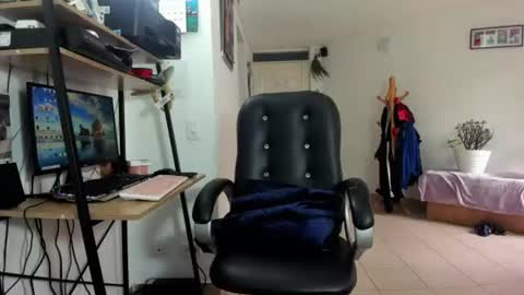 Snapshot of jezabel_purple chatting on 22, 6, 2026 Camila online show from 22, 6, 2026