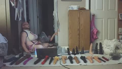 Snapshot of jghosty69 chatting on 20, 1, 2025 Nasty Cumslut online show from 20, 1, 2025