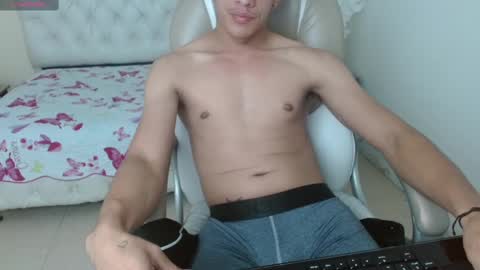 Snapshot of jheidertwink chatting on 9, 12, 2024 Jheider R. online show from 9, 12, 2024