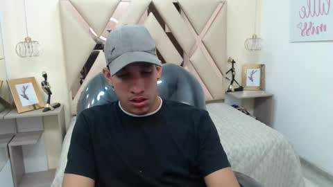 Snapshot of jheidertwink chatting on 10, 12, 2024 Jheider R. online show from 10, 12, 2024