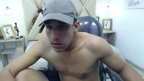 Snapshot of jheidertwink chatting on 10, 12, 2024 Jheider R. online show from 10, 12, 2024