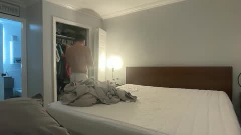 Snapshot of jhfromqueens chatting on 11, 11, 2025 jhfromqueens online show from 11, 11, 2025