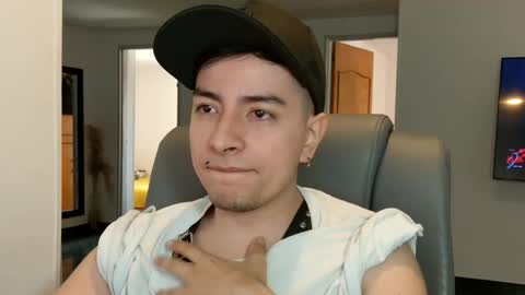 Jhoan Saenz online show from 23, 9, 2025