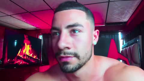 Jhojan Strong  online show from 21, 2, 2025