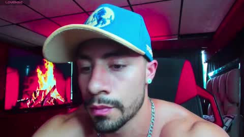 Jhojan Strong  online show from 4, 3, 2025