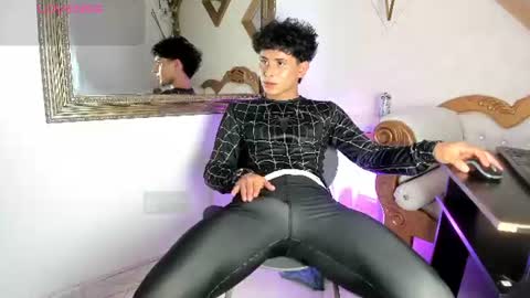 JHONNATHAN online show from 11, 7, 2026