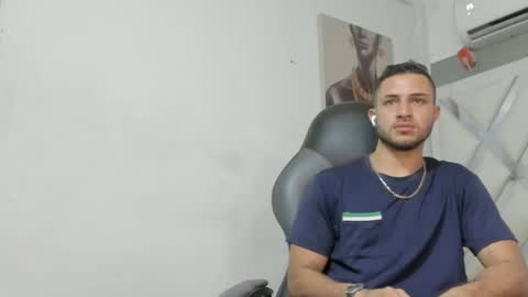 Snapshot of jhonny_flames7 chatting on 18, 12, 2024 jhonny online show from 18, 12, 2024