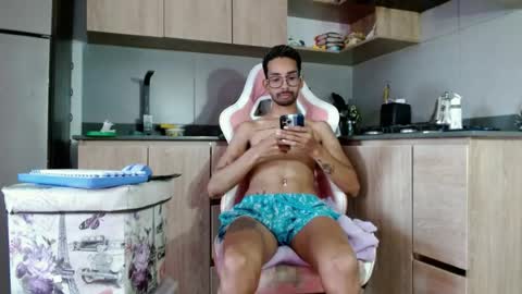 Snapshot of jhonsonvlatino chatting on 1, 7, 2026 jhonsonvlatino online show from 1, 7, 2026