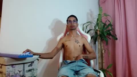 Snapshot of jhonsonvlatino chatting on 11, 7, 2026 jhonsonvlatino online show from 11, 7, 2026