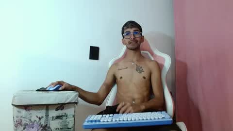 Snapshot of jhonsonvlatino chatting on 14, 7, 2026 jhonsonvlatino online show from 14, 7, 2026