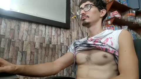 Snapshot of jhosuamoore chatting on 5, 7, 2026 Jhosuamoore online show from 5, 7, 2026