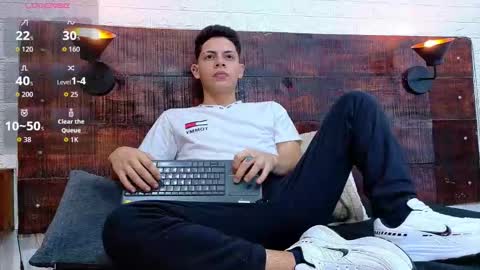 Snapshot of jhosuavega chatting on 12, 11, 2025 jhosuavega online show from 12, 11, 2025