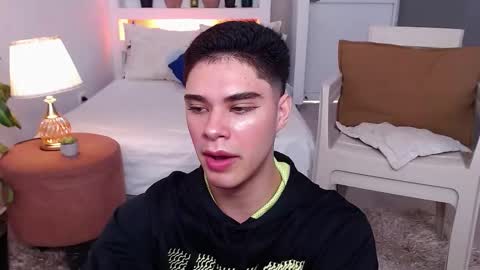 Jhuan Nhez online show from 15, 11, 2025