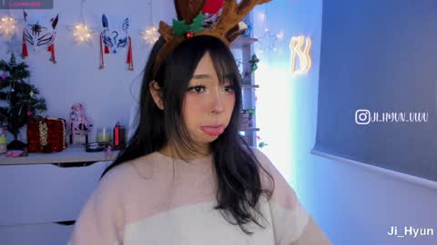 Snapshot of ji_hyun chatting on 14, 12, 2024 Ji online show from 14, 12, 2024