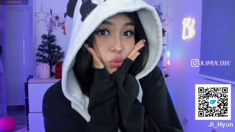 Snapshot of ji_hyun chatting on 8, 1, 2025 Ji online show from 8, 1, 2025