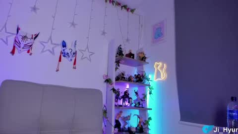 Snapshot of ji_hyun chatting on 24, 9, 2025 Ji online show from 24, 9, 2025