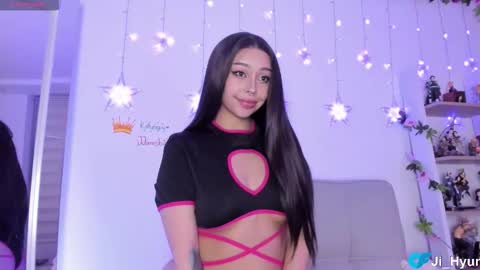 Snapshot of ji_hyun chatting on 26, 11, 2025 Ji online show from 26, 11, 2025