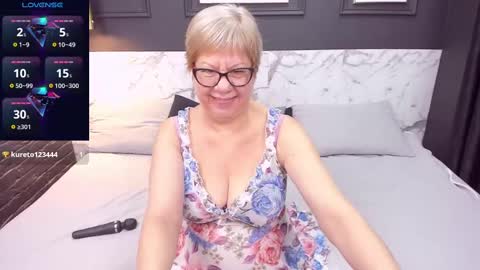 Snapshot of jill_mild chatting on 8, 3, 2025 Jill online show from 8, 3, 2025