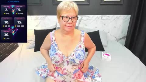 Snapshot of jill_mild chatting on 16, 9, 2025 Jill online show from 16, 9, 2025