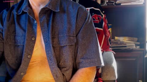 Snapshot of jimikb chatting on 15, 1, 2025 Jim online show from 15, 1, 2025