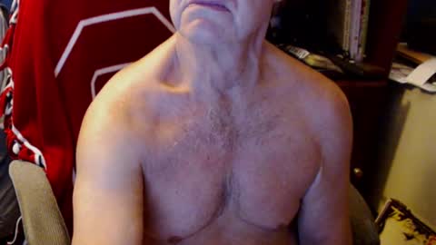 Snapshot of jimikb chatting on 28, 9, 2025 Jim online show from 28, 9, 2025