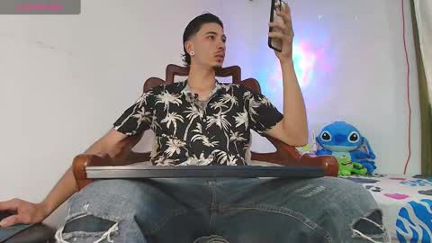 Jimm  Independent Model  online show from 10, 9, 2025