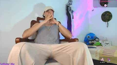 Jimm  Independent Model  online show from 10, 11, 2025