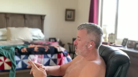 Dad of Three online show from 1, 2, 2025