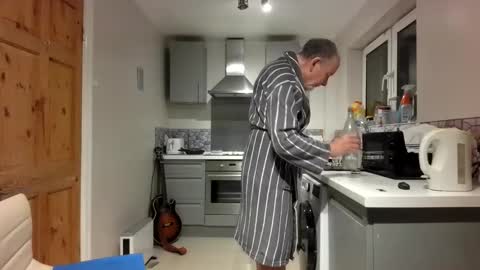 Jim Redgewell online show from 18, 12, 2025