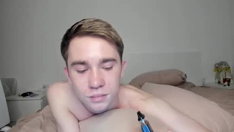 Snapshot of jimyti_bad_boy chatting on 24, 1, 2025 jimyti_bad_boy online show from 24, 1, 2025