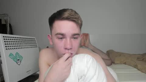 Snapshot of jimyti_bad_boy chatting on 21, 2, 2025 jimyti_bad_boy online show from 21, 2, 2025