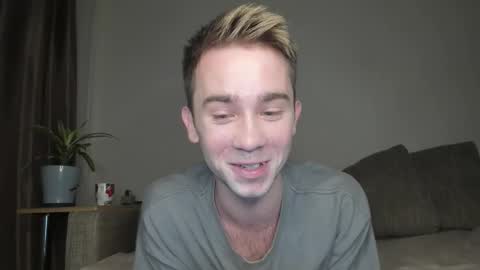 Snapshot of jimyti_bad_boy chatting on 13, 9, 2025 jimyti_bad_boy online show from 13, 9, 2025