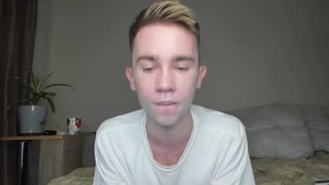 Snapshot of jimyti_bad_boy chatting on 16, 9, 2025 jimyti_bad_boy online show from 16, 9, 2025