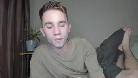 Snapshot of jimyti_bad_boy chatting on 17, 9, 2025 jimyti_bad_boy online show from 17, 9, 2025