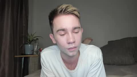 Snapshot of jimyti_bad_boy chatting on 23, 9, 2025 jimyti_bad_boy online show from 23, 9, 2025