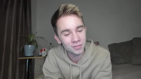 Snapshot of jimyti_bad_boy chatting on 8, 10, 2025 jimyti_bad_boy online show from 8, 10, 2025