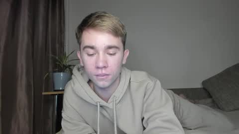 Snapshot of jimyti_bad_boy chatting on 27, 10, 2025 jimyti_bad_boy online show from 27, 10, 2025